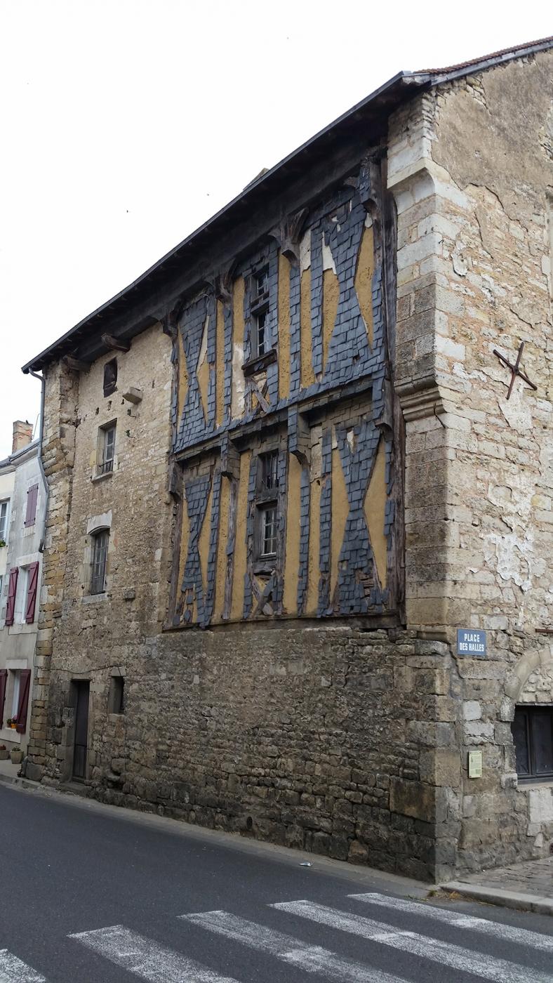 Elévations extérieures Maison du XVème siècle de Charroux (86)
